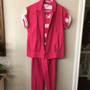 Vintage Land ‘n Sea 3 piece Pants outfit. Size 10. Great shape.